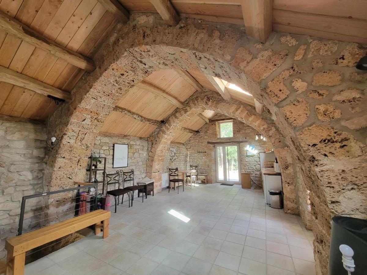 Maison Des Biches Saint-Jean-et-Saint-Paul Екстер'єр фото